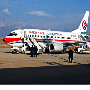 东极机场托运航空快运业稳步发展的原因是什么？